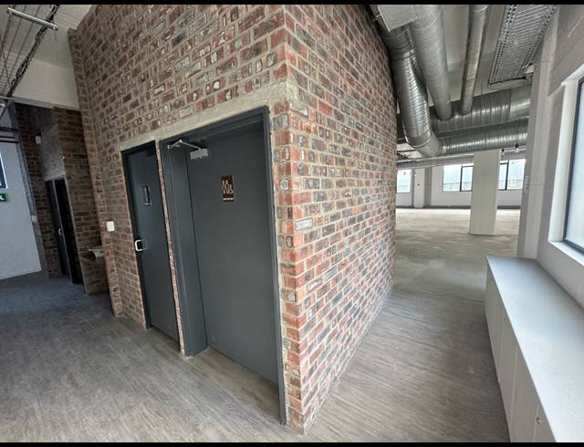 628M² OFFICE TO LET IN SALT RIVER